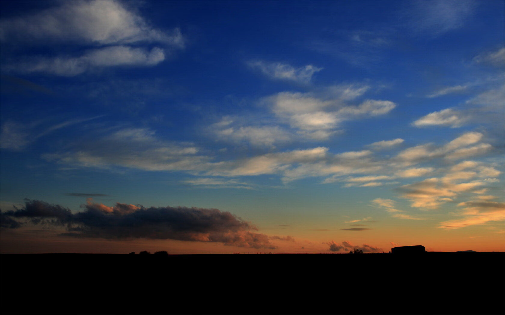 kaiyun中国官方网站-阿尔克马尔前锋范格利斯·帕夫利迪斯与德容并列最佳射手。，范德格里夫特