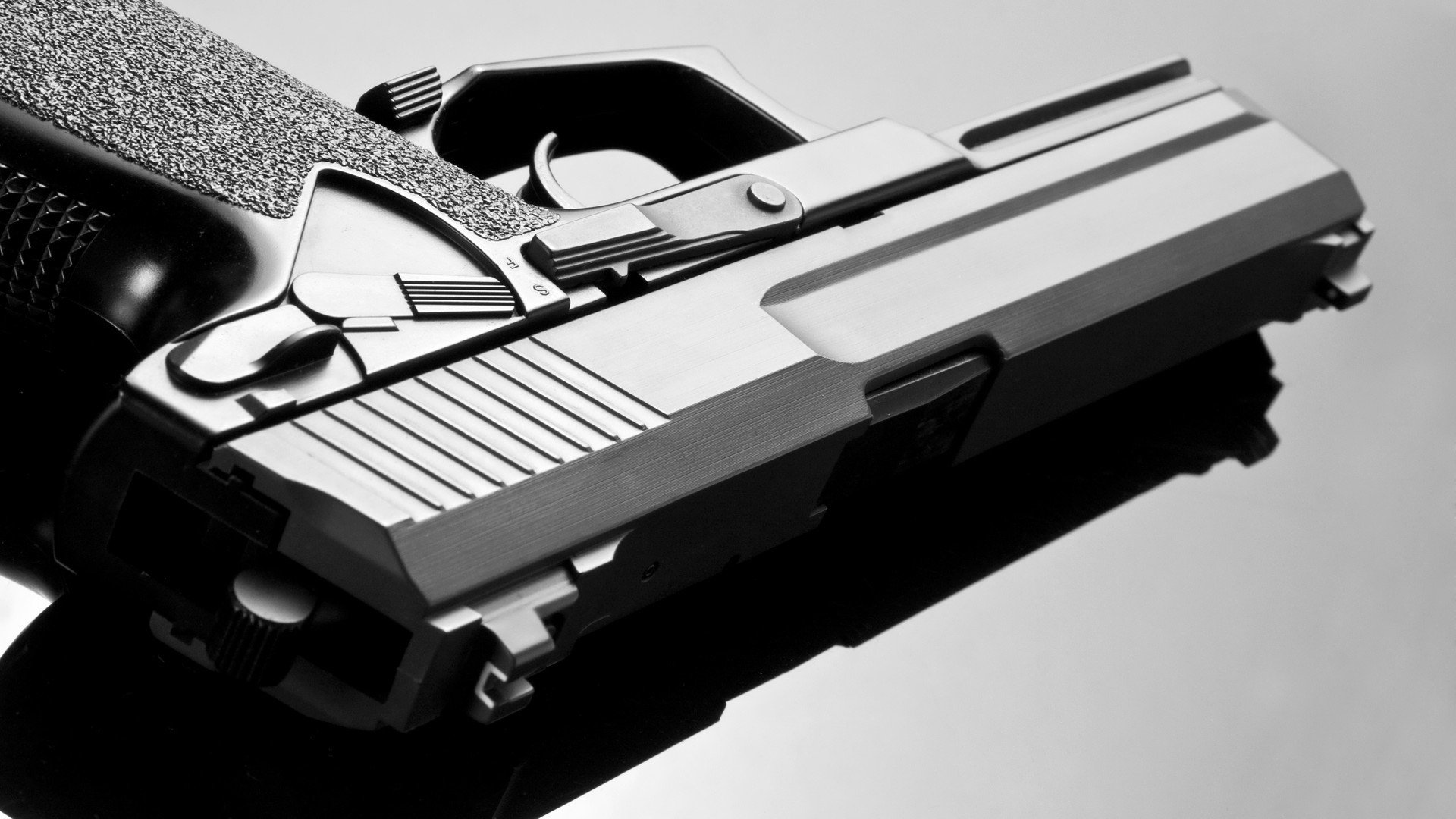 恩多耶-布鲁阿尔冲线瞬间引爆全场欢呼，多恩布什