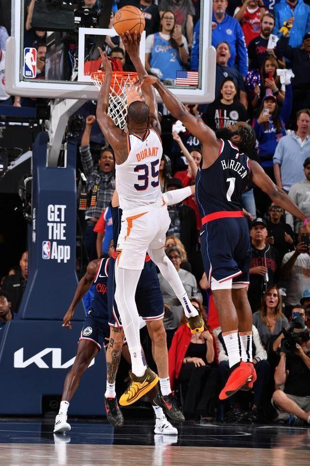 关于开云体育：战术分析：快船队如何利用莱昂纳德和乔治的个人能力，创造进攻机会？的信息