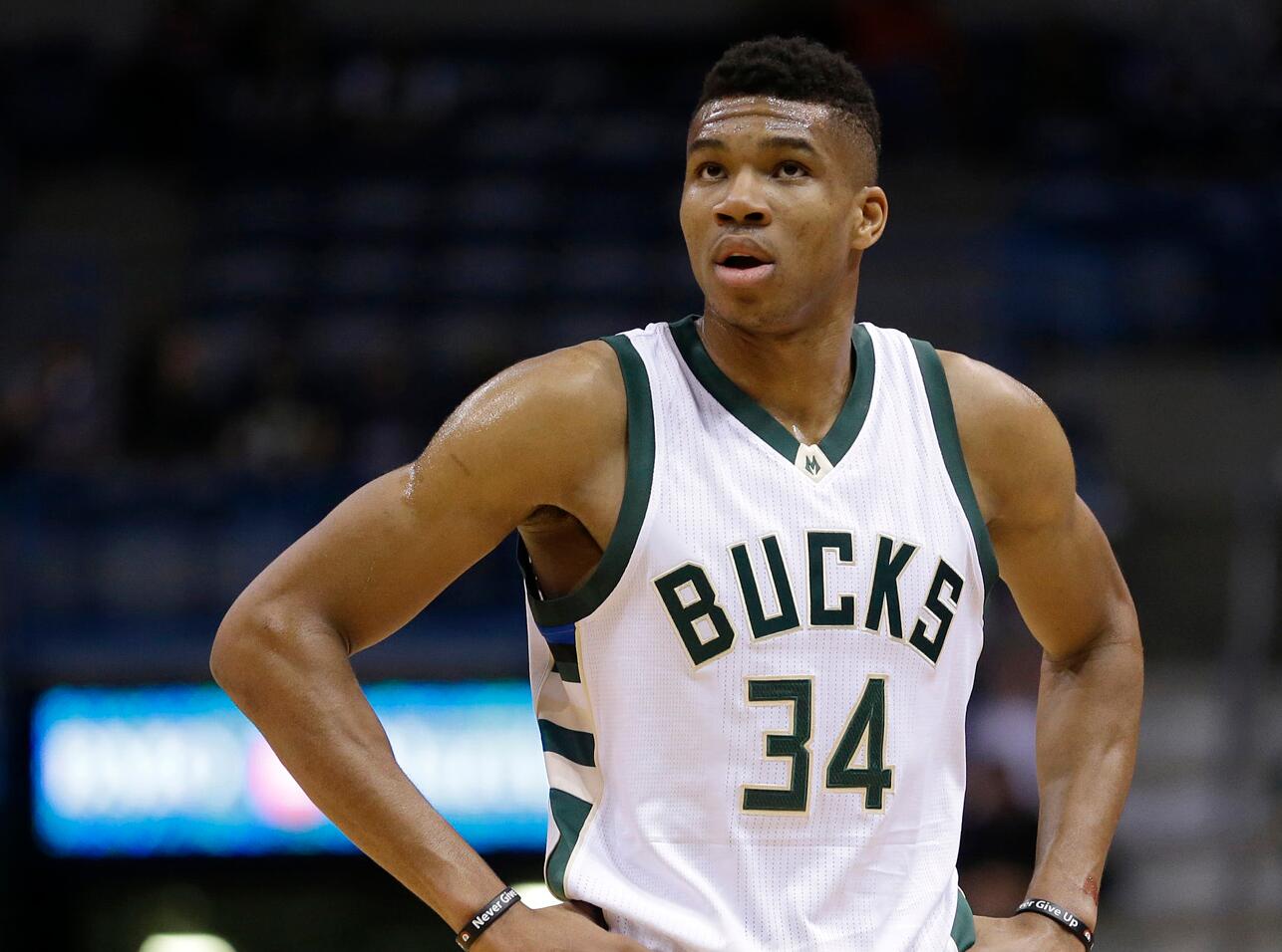 开云体育:NBA球星纪录片:讲述字母哥的成长故事的简单介绍 开云体育:NBA球星纪录片:讲述字母哥的成长故事的简单介绍