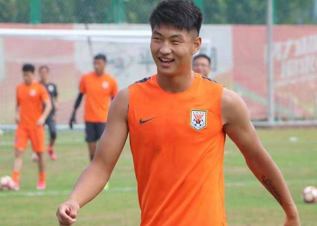 开云体育:年轻球员郭田雨职业生涯规划的SWOT分析的简单介绍